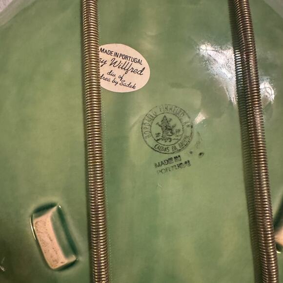 Bordallo Pinheiro Portugal Maple Leaf Plate Jay Willfred Andrea by Sadek - Picture 3 of 6